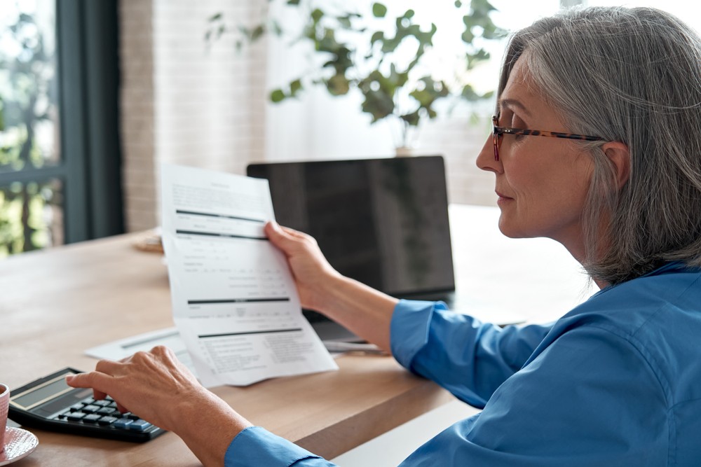 The Debate Between Fixed and Variable Interest Rates on Loans